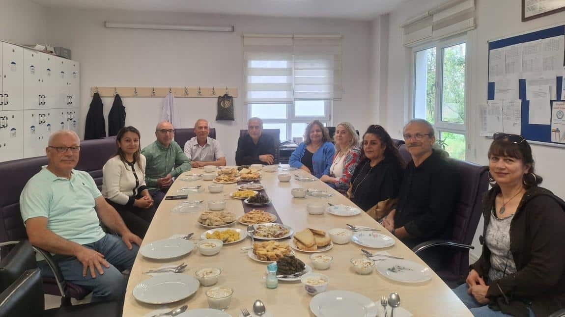 BOLU ARAŞTIRMA MERKEZİ (BAMER) YÖNETİCİLERİNİ VE BAİBÜ AKADEMİSYENLERİNİ KURMUMUZDA MİSAFİR ETTİK.
